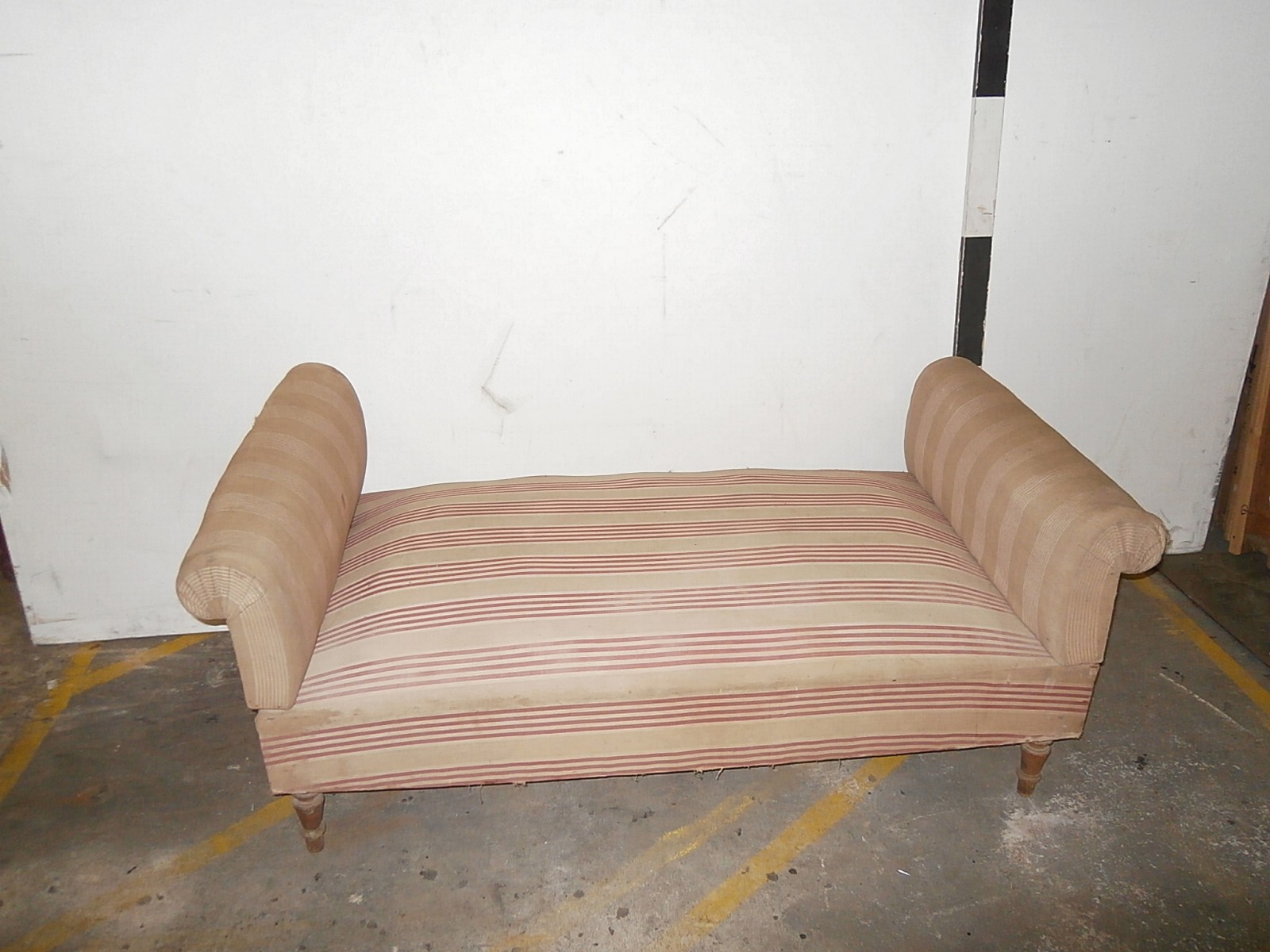 backless sofa to sit at end of bed