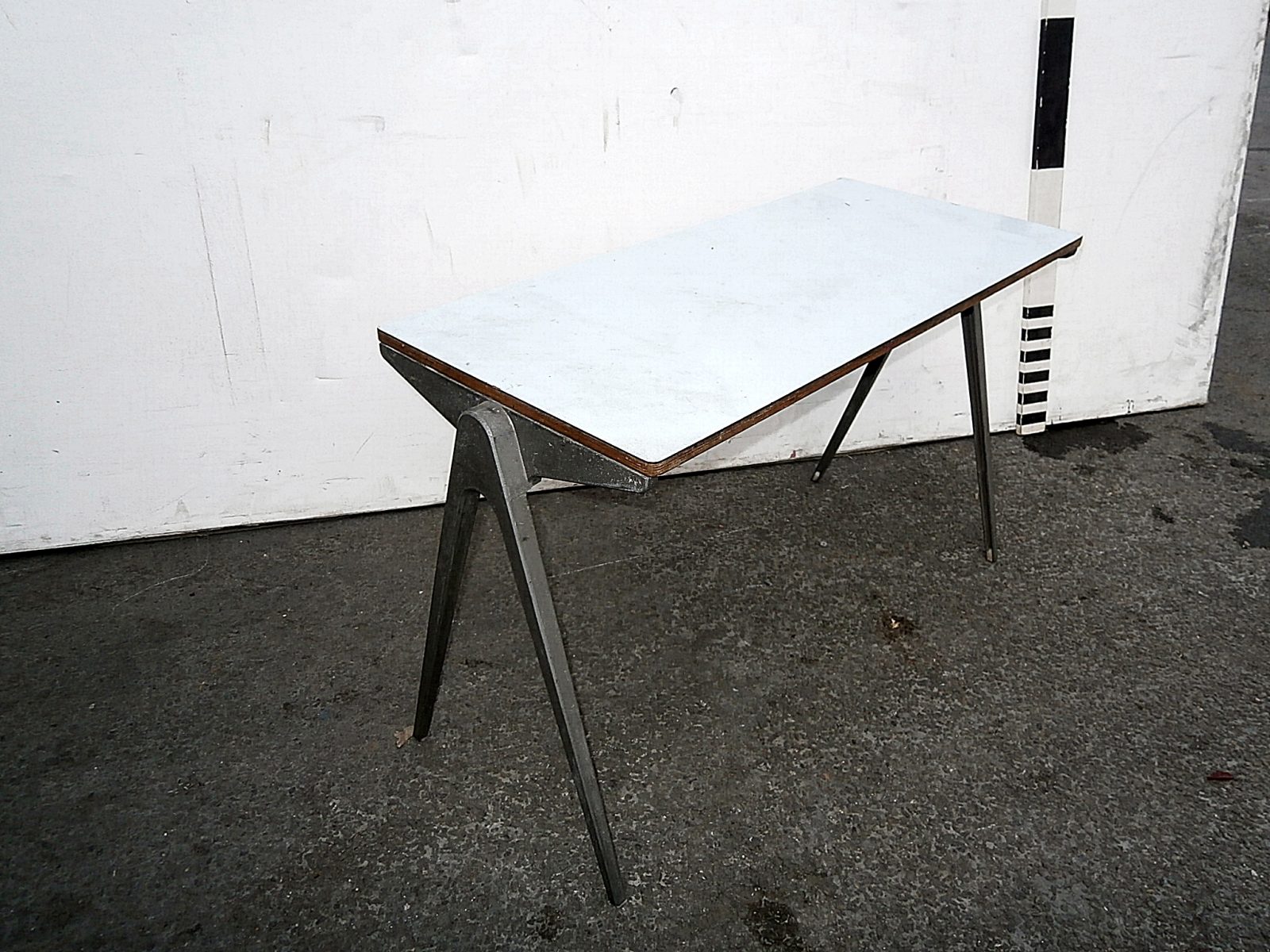 small formica kitchen table